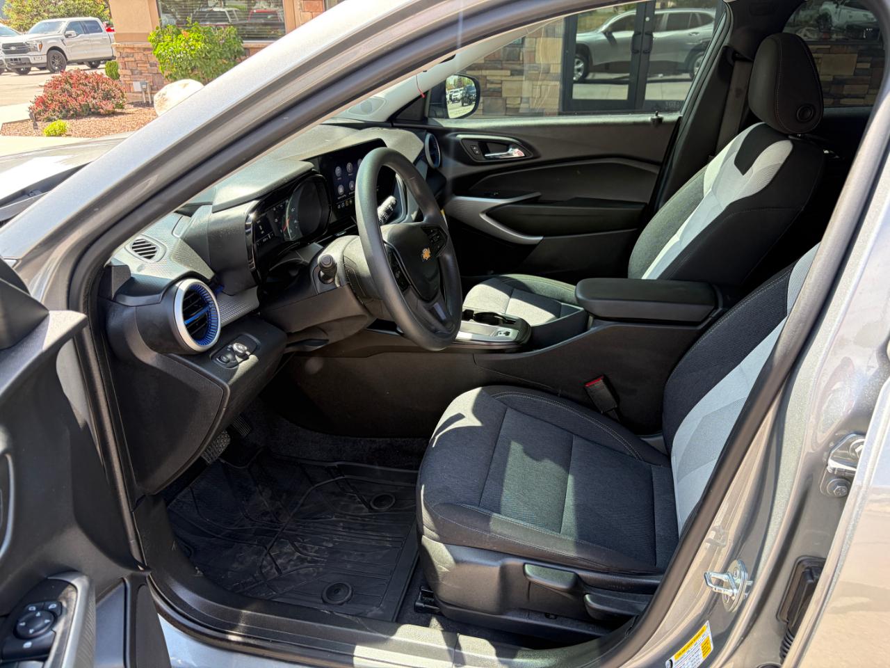 Chevrolet Trax FWD 4dr LS 2024