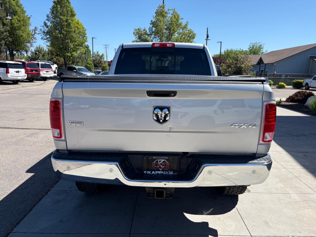 RAM 2500 Laramie 4x4 Crew Cab 6'4" Box 2017