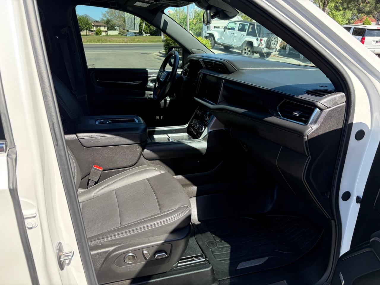 GMC Yukon 4WD 4dr Denali 2023