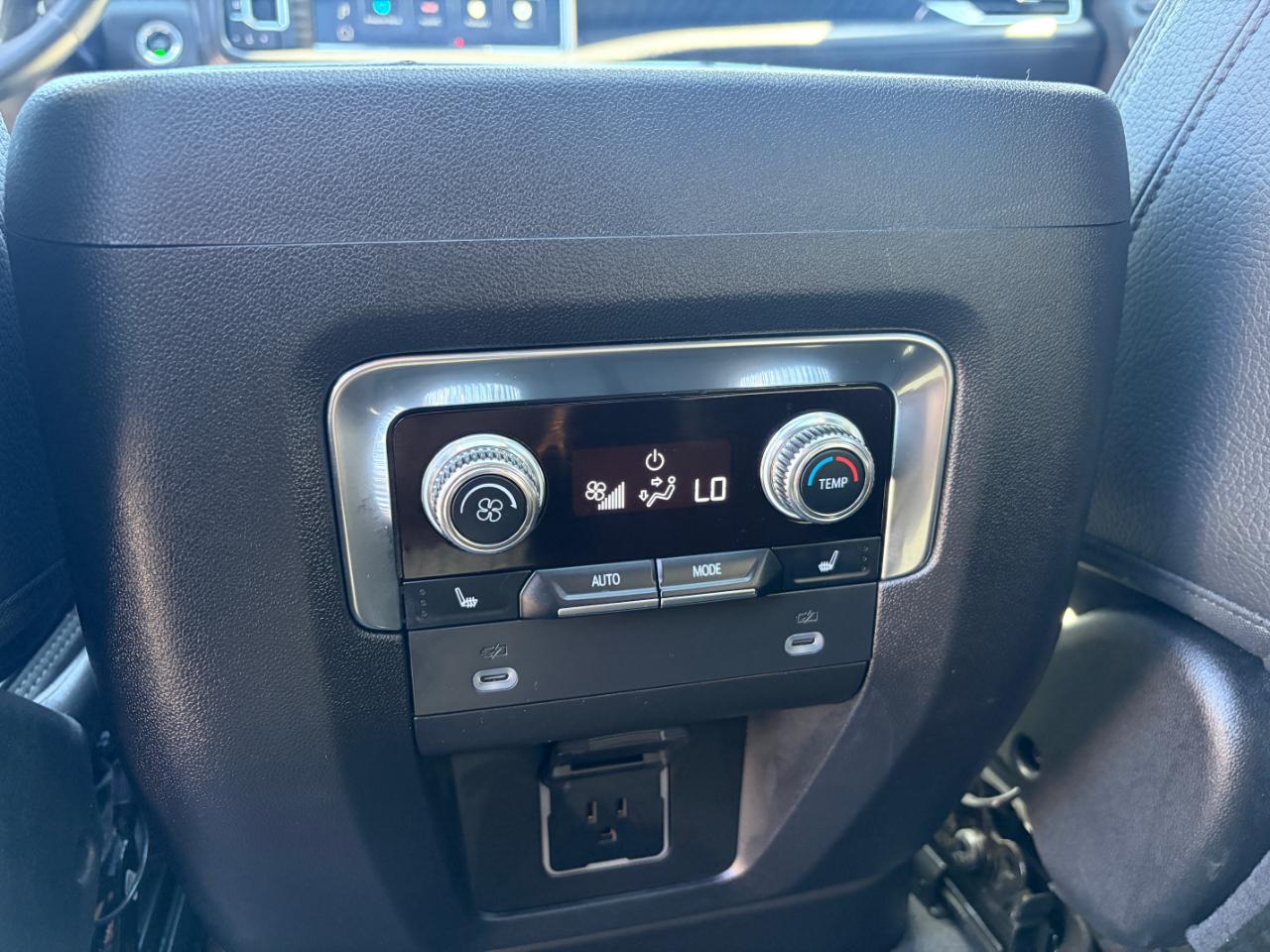 GMC Yukon 4WD 4dr Denali 2023