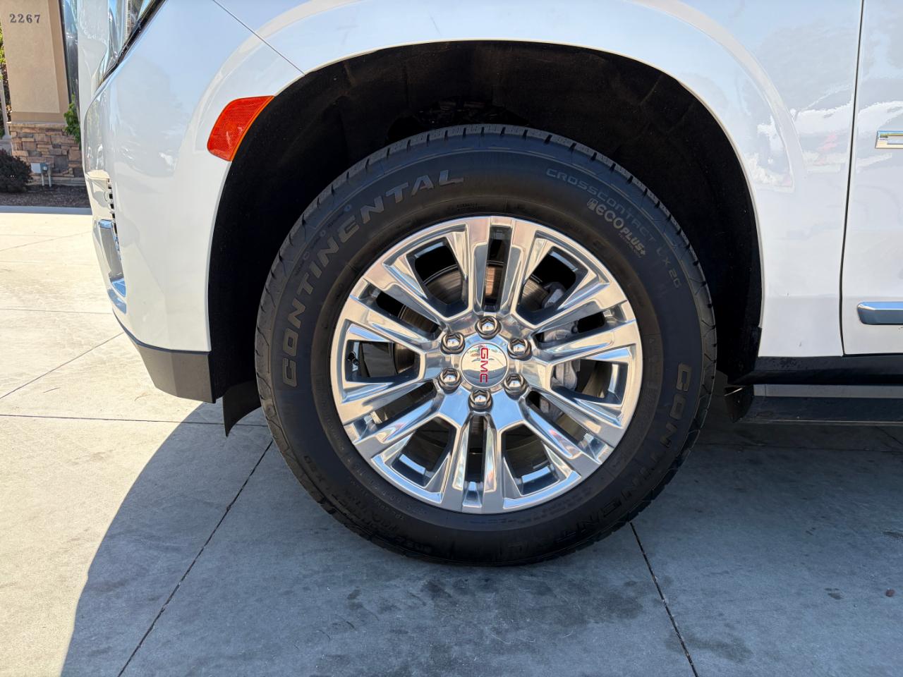GMC Yukon 4WD 4dr Denali 2023