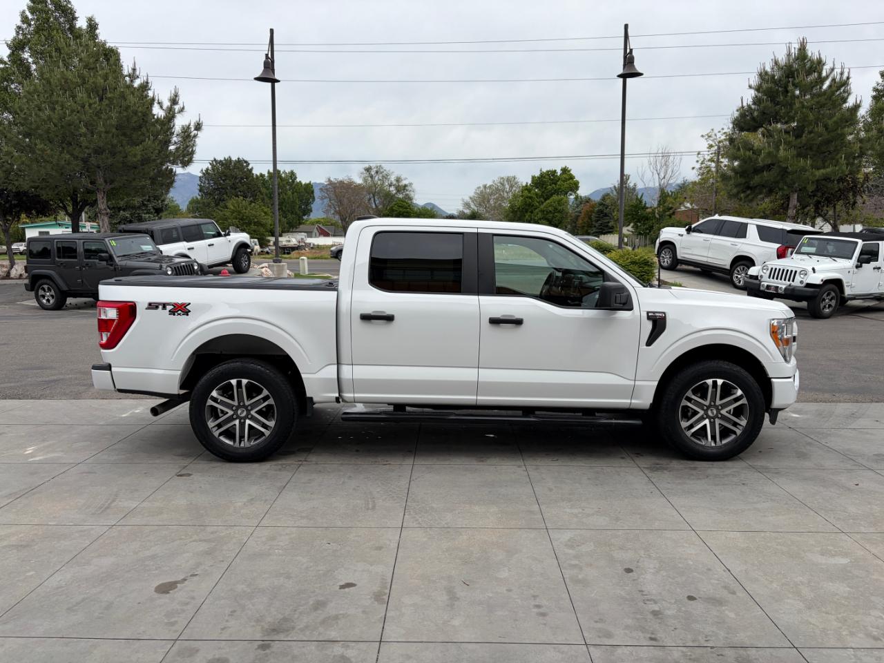 Ford F-150 XL 4WD SuperCrew 5.5' Box 2022