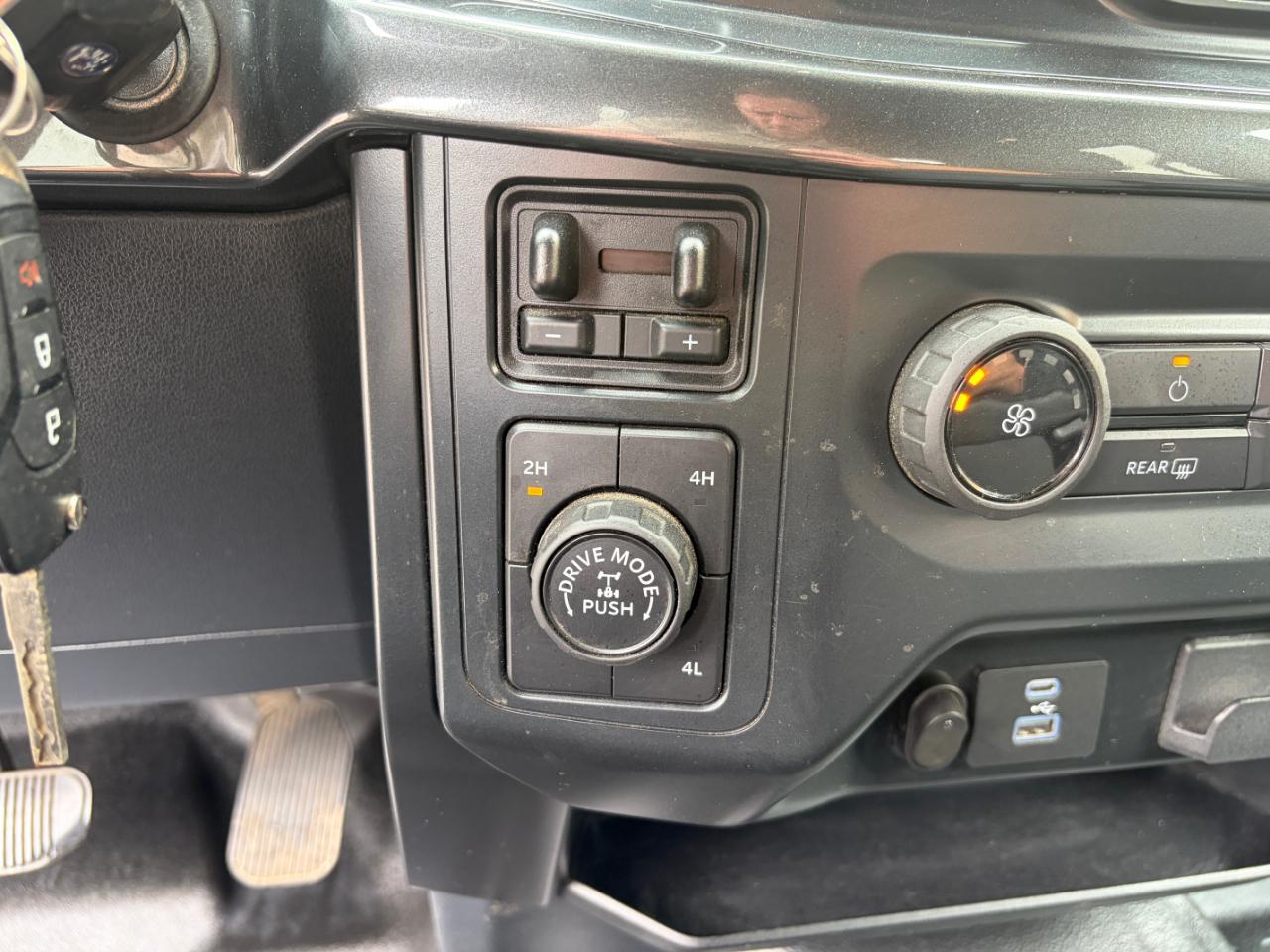 Ford F-150 XL 4WD SuperCrew 5.5' Box 2022