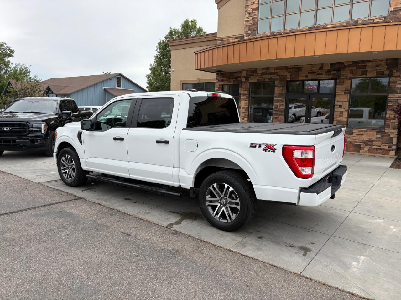 Ford F-150 XL 4WD SuperCrew 5.5' Box 2022