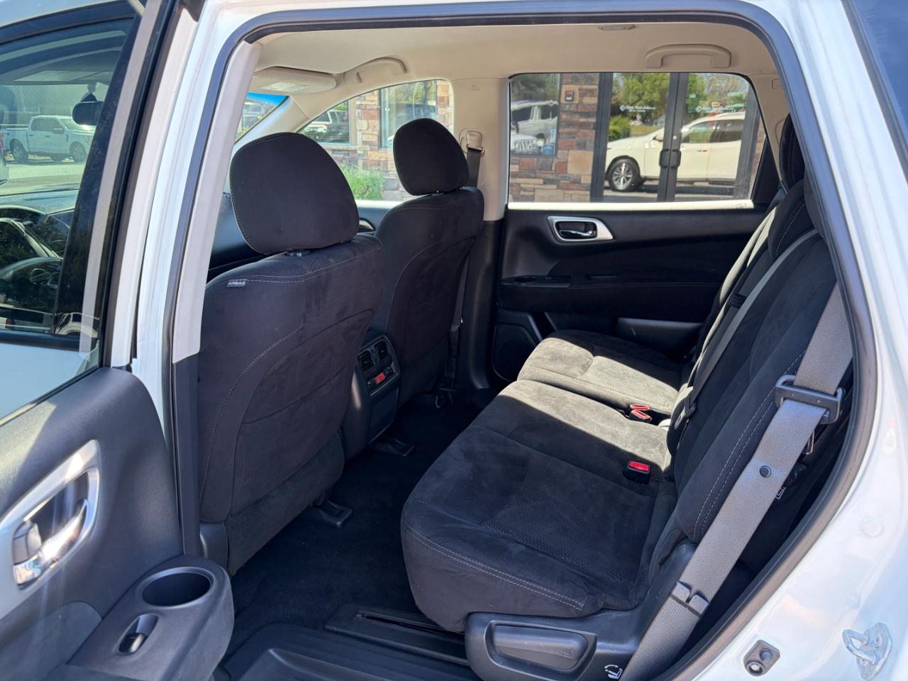 Nissan Pathfinder 2WD 4dr S 2016