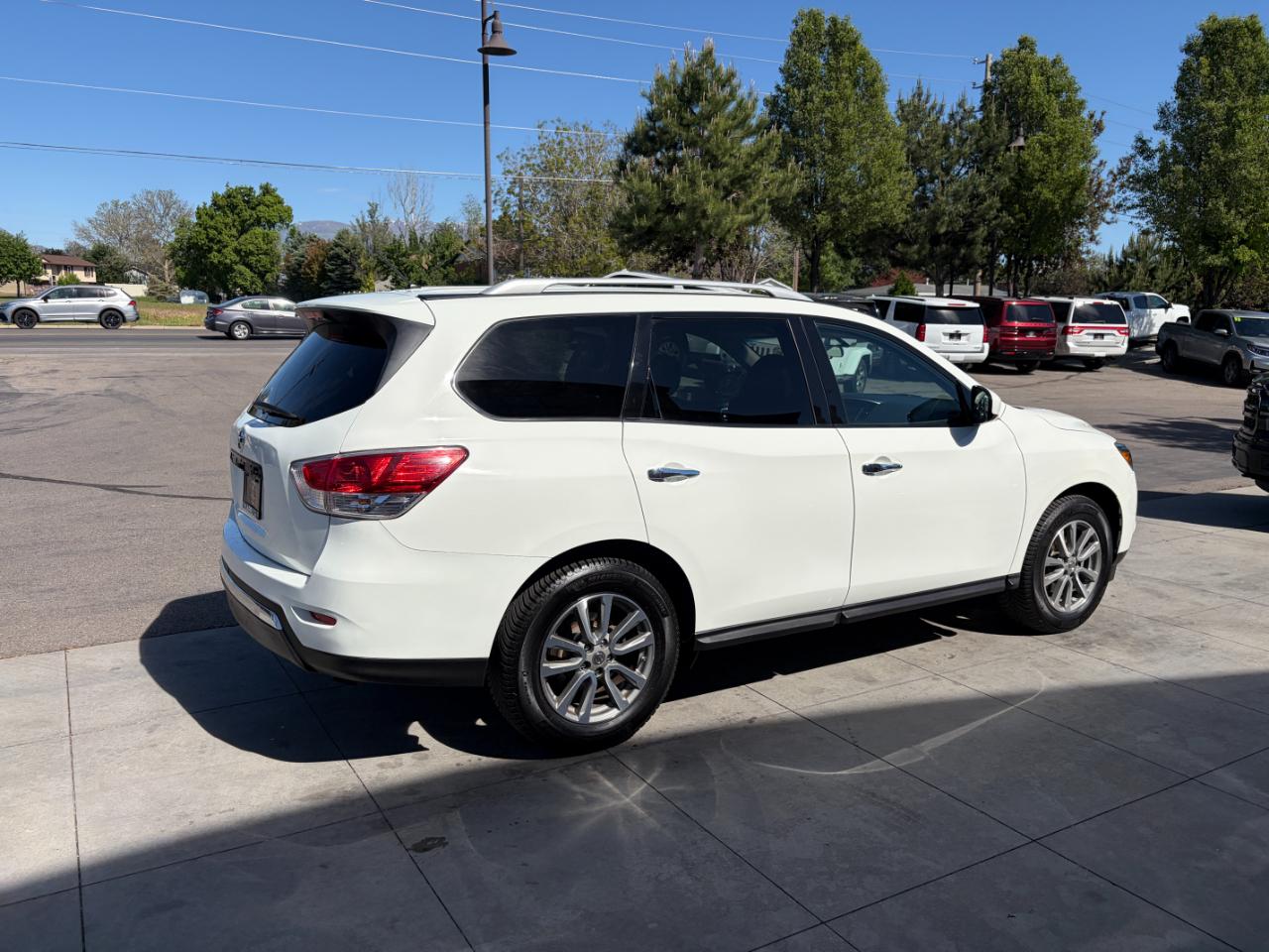 Nissan Pathfinder 2WD 4dr S 2016