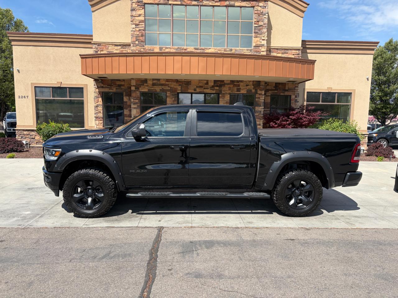 RAM 1500 Big Horn/Lone Star 4x4 Crew Cab 5'7" Box 2019