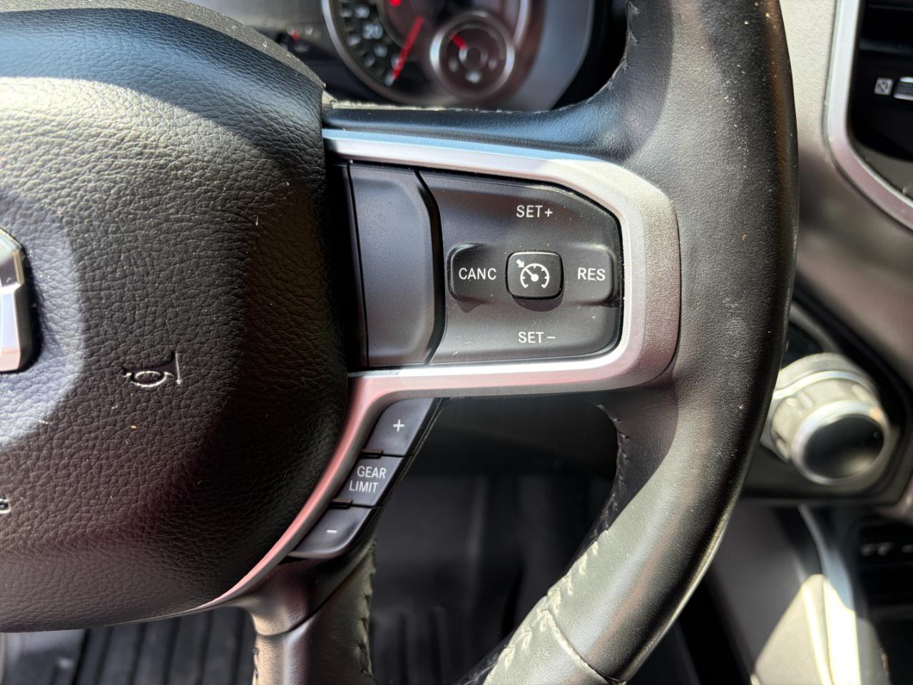 RAM 1500 Big Horn/Lone Star 4x4 Crew Cab 5'7" Box 2019