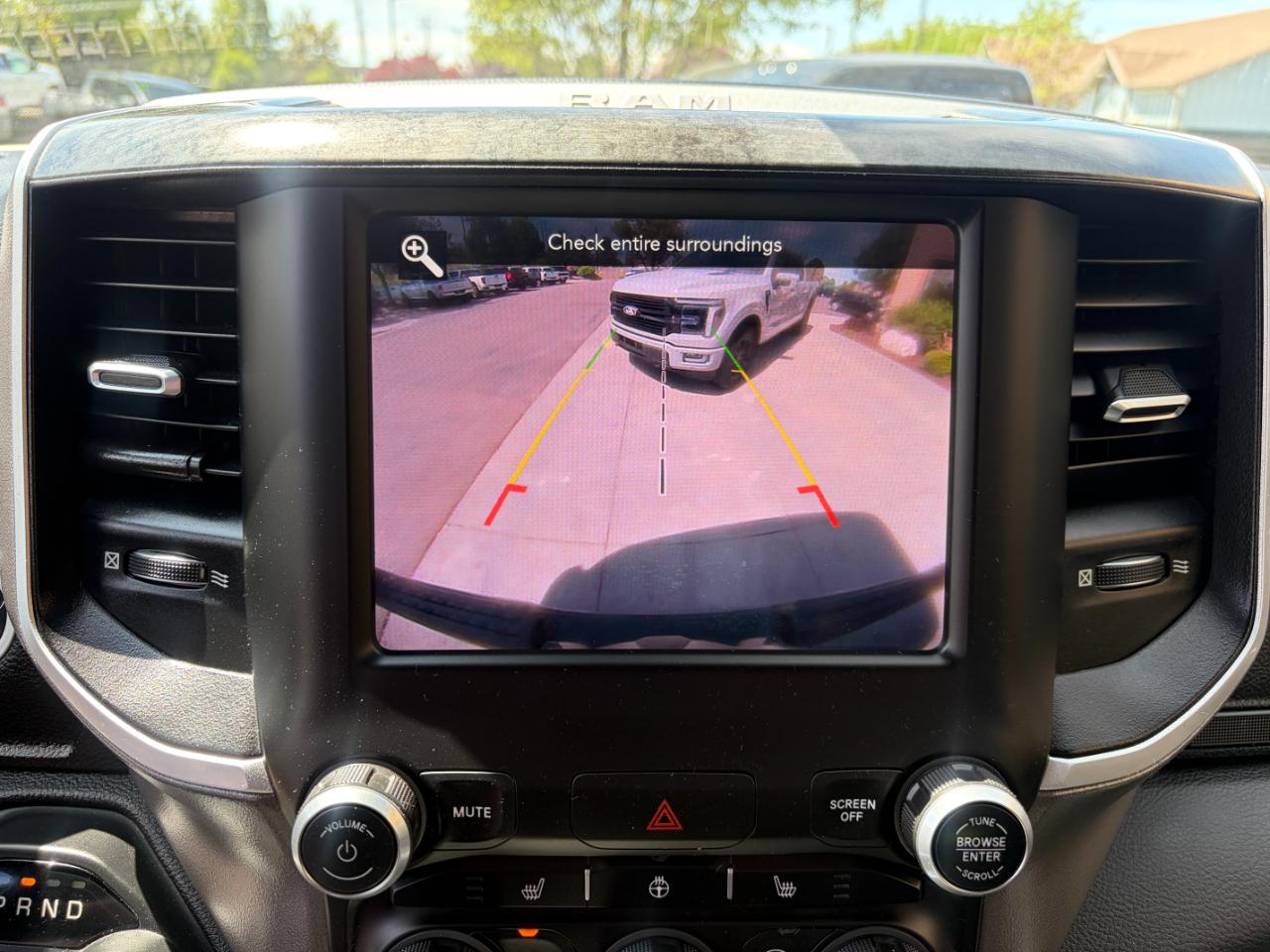 RAM 1500 Big Horn/Lone Star 4x4 Crew Cab 5'7" Box 2019