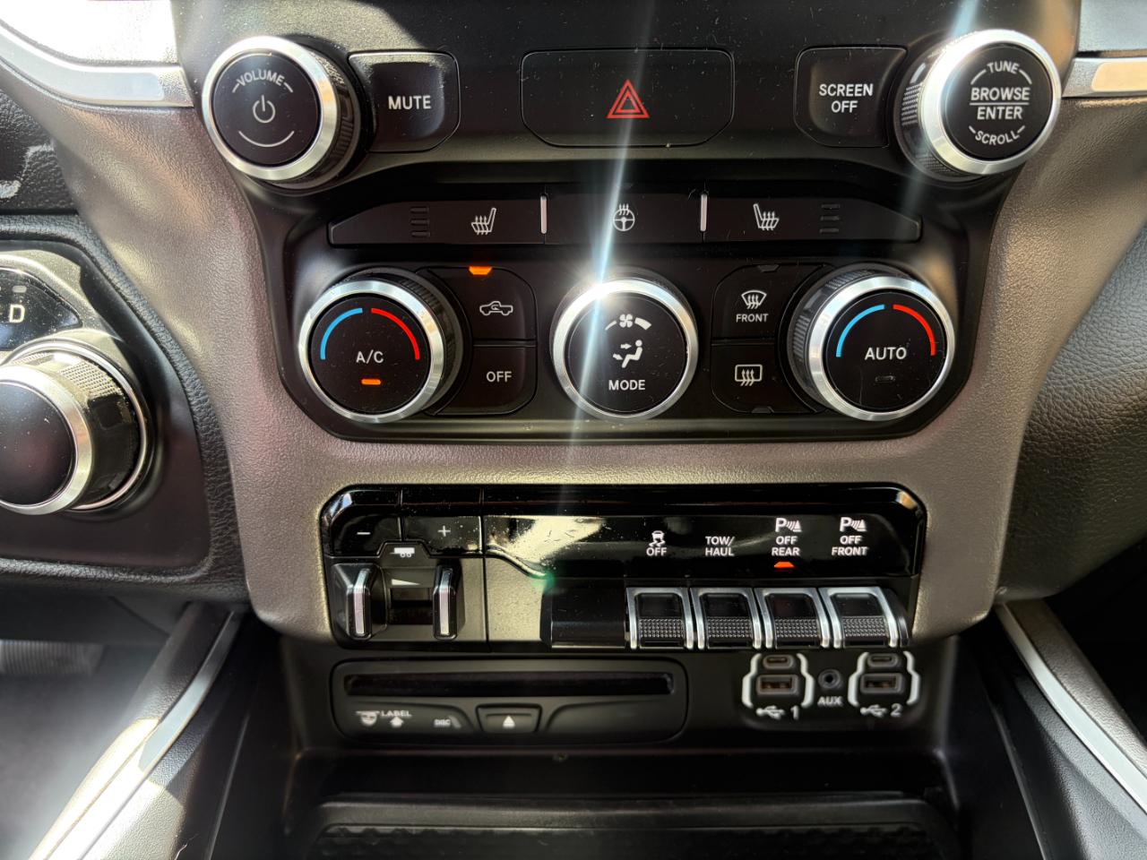 RAM 1500 Big Horn/Lone Star 4x4 Crew Cab 5'7" Box 2019