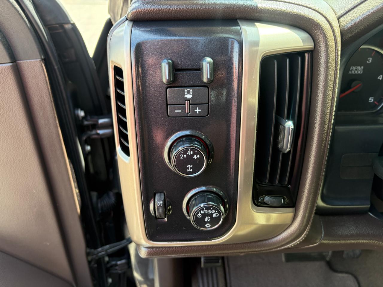 GMC Sierra 3500HD 4WD Crew Cab 153.7" Denali 2016