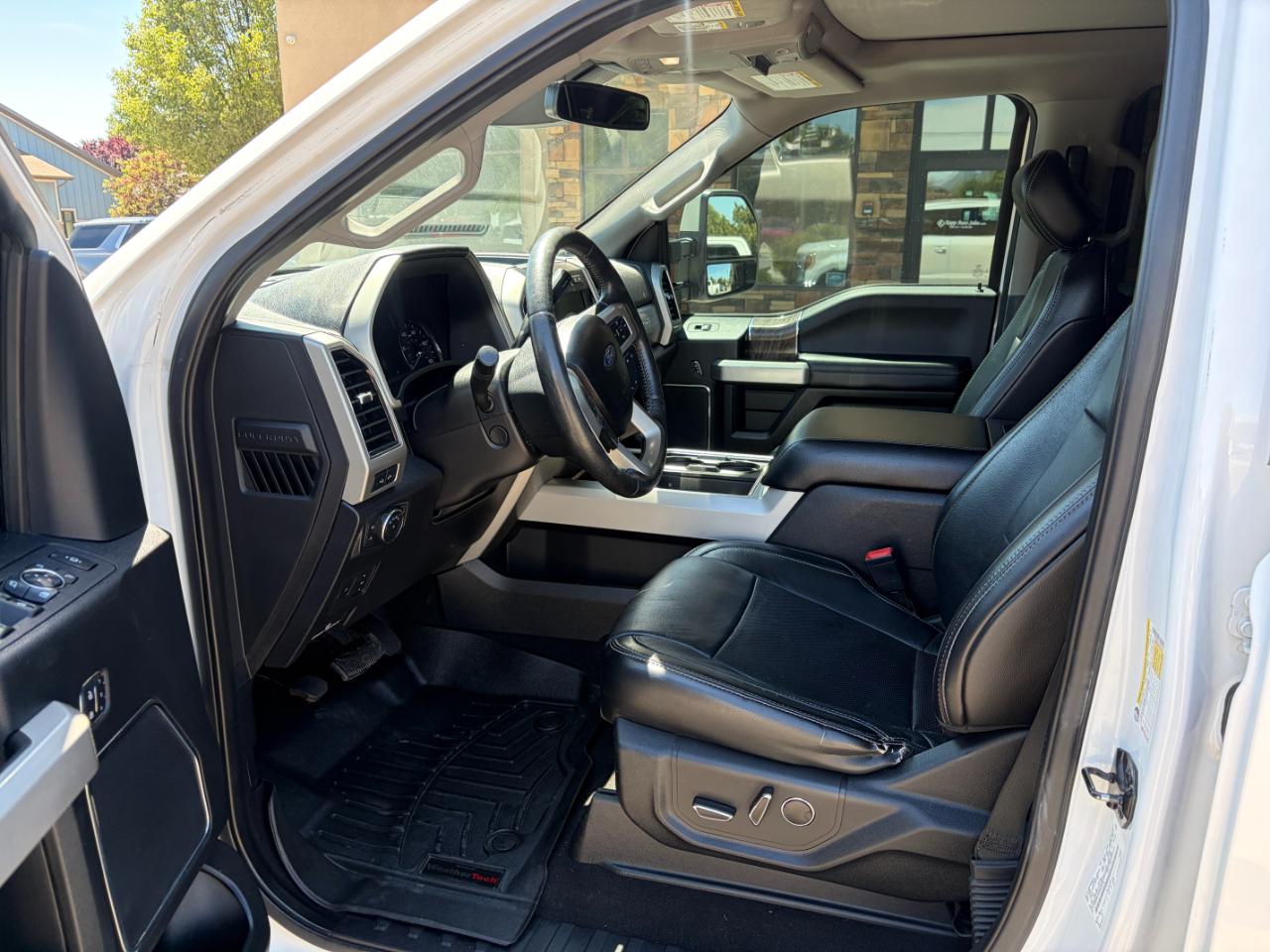 Ford Super Duty F-350 SRW Lariat 4WD Crew Cab 8' Box 2019
