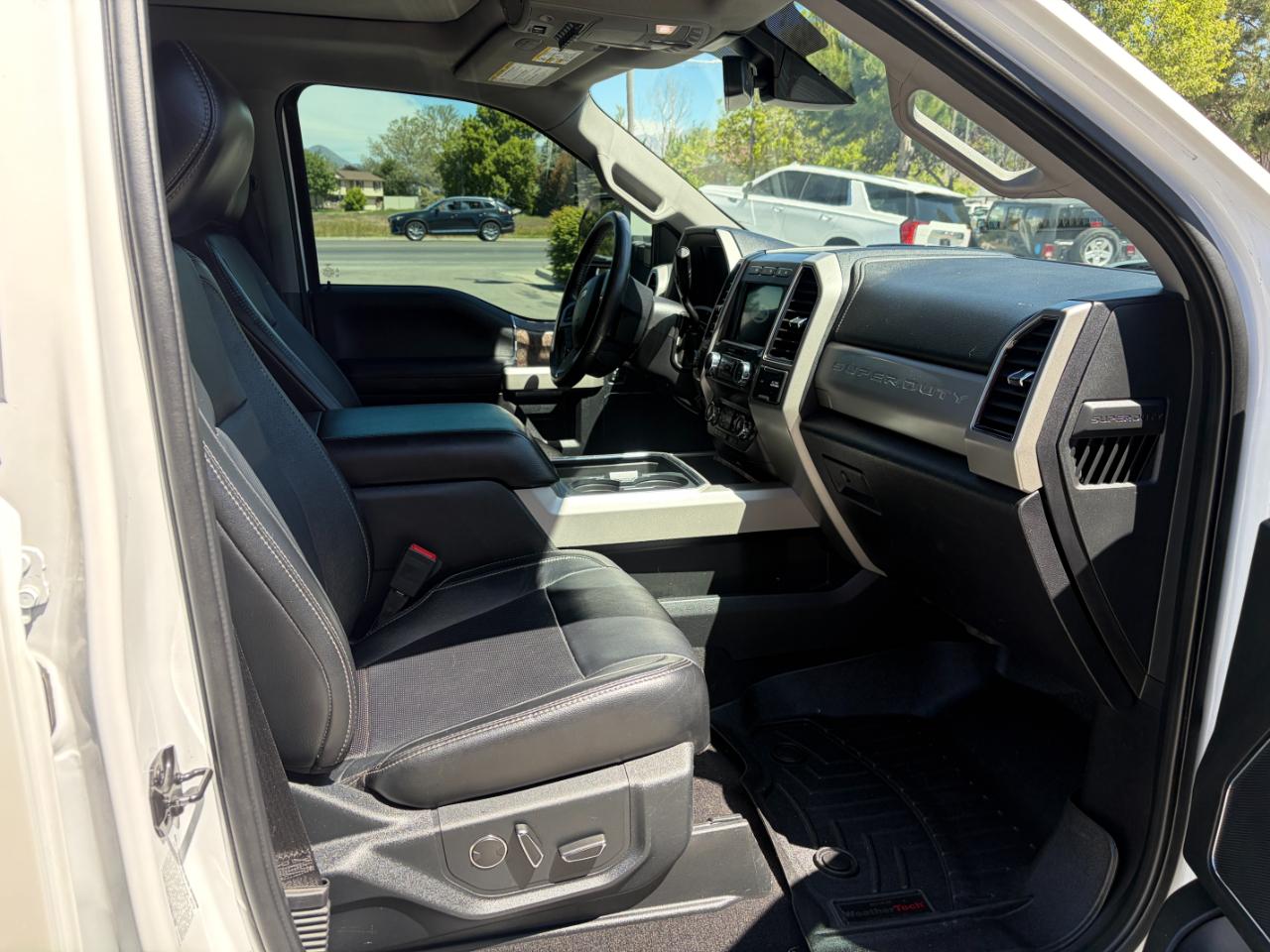 Ford Super Duty F-350 SRW Lariat 4WD Crew Cab 8' Box 2019