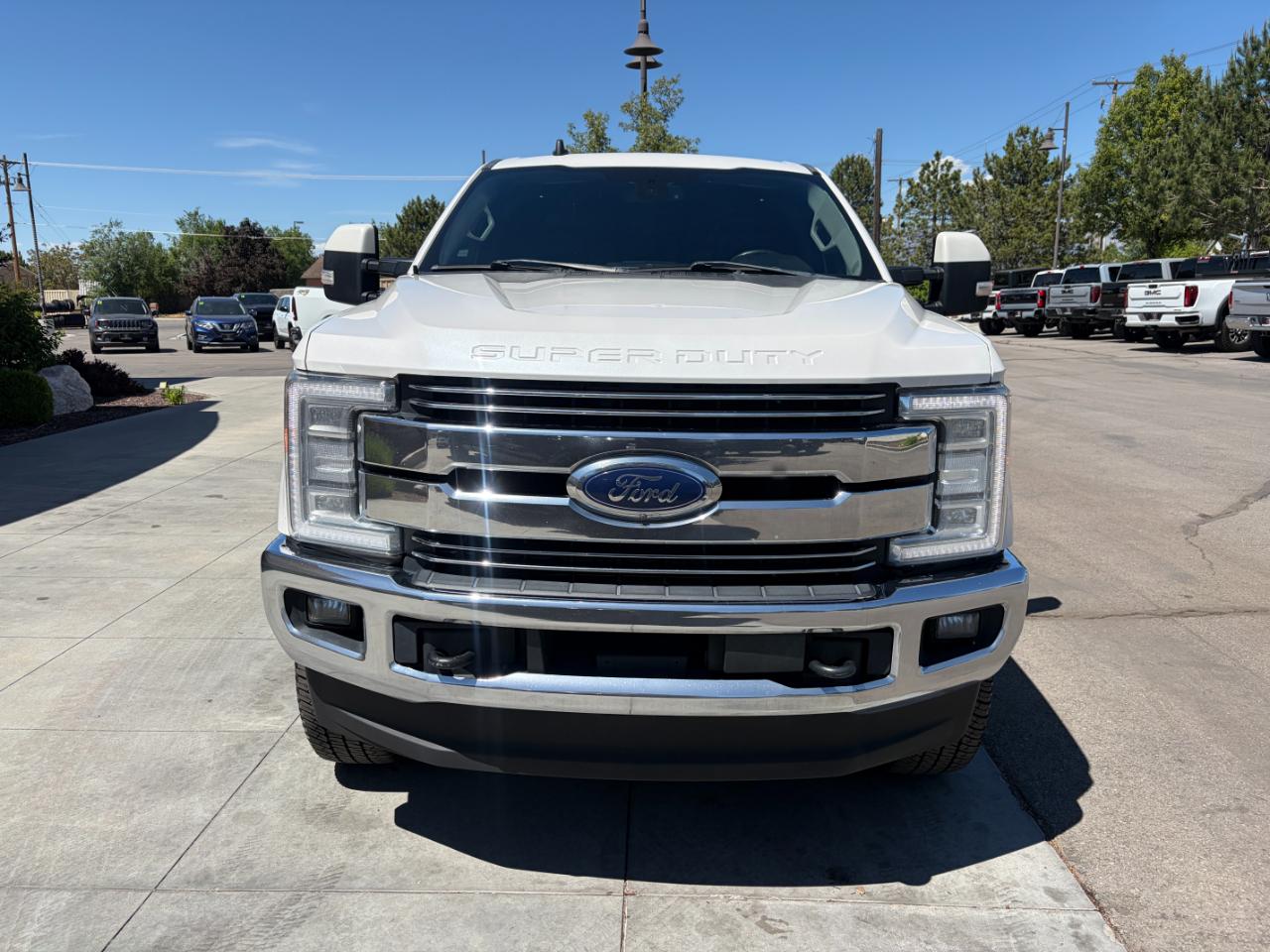 Ford Super Duty F-350 SRW Lariat 4WD Crew Cab 8' Box 2019