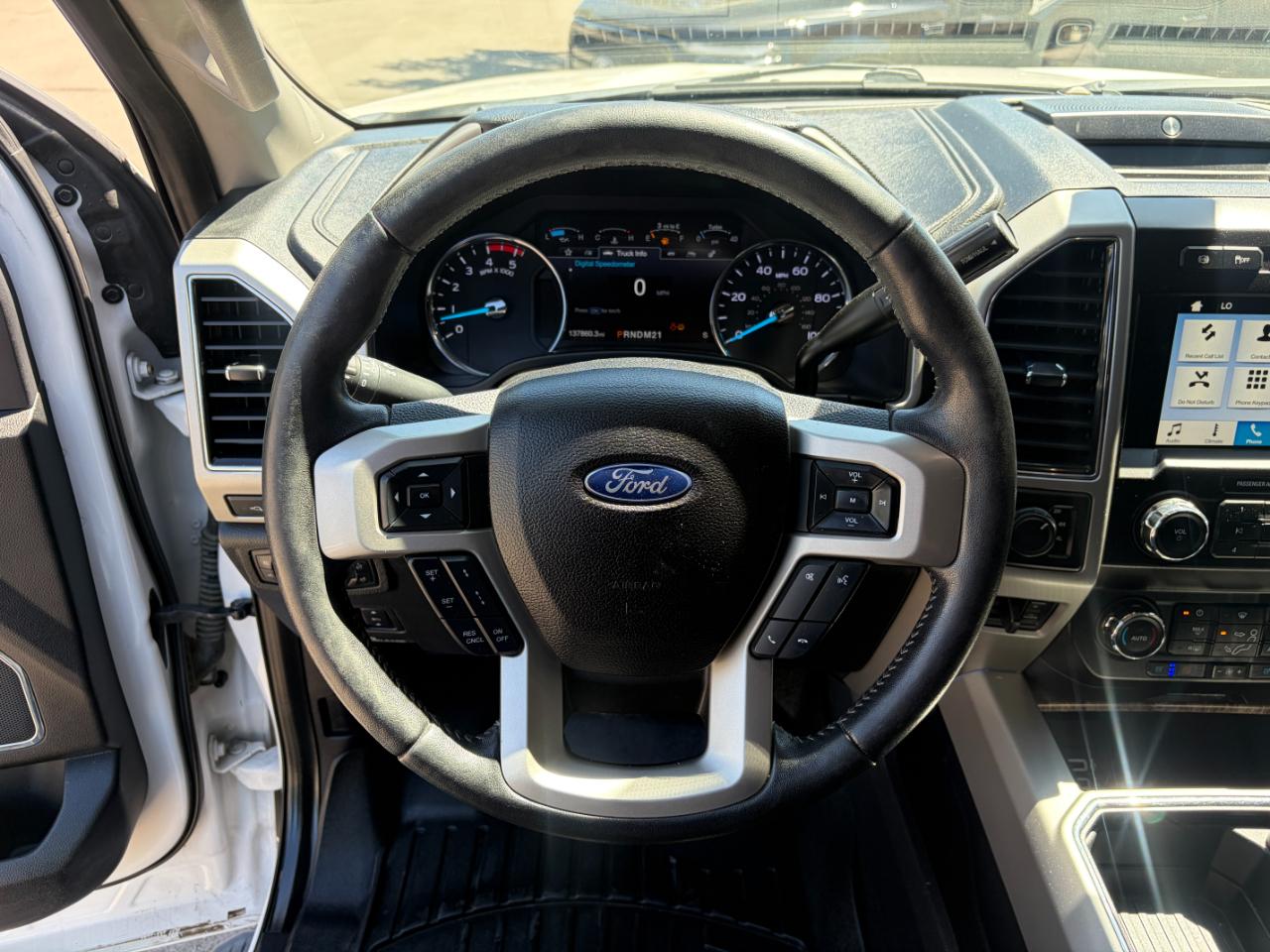 Ford Super Duty F-350 SRW Lariat 4WD Crew Cab 8' Box 2019