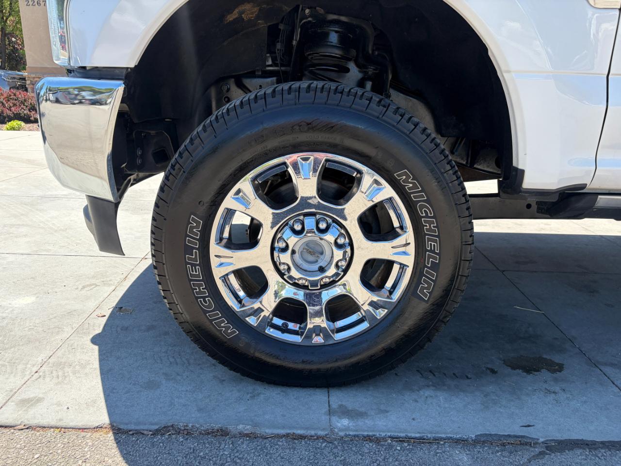 Ford Super Duty F-350 SRW Lariat 4WD Crew Cab 8' Box 2019
