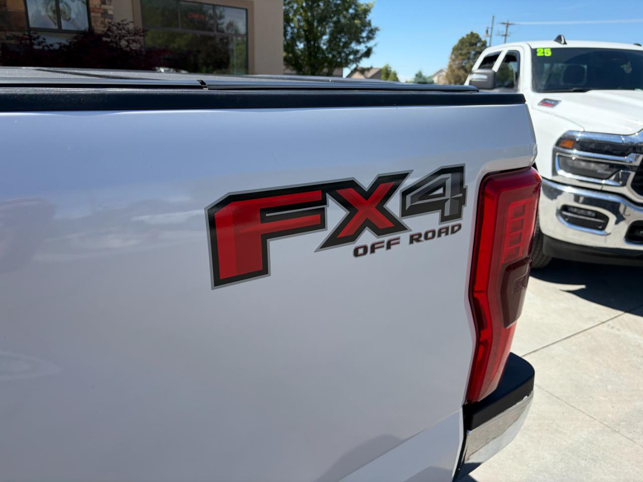 Ford Super Duty F-350 SRW Lariat 4WD Crew Cab 8' Box 2019