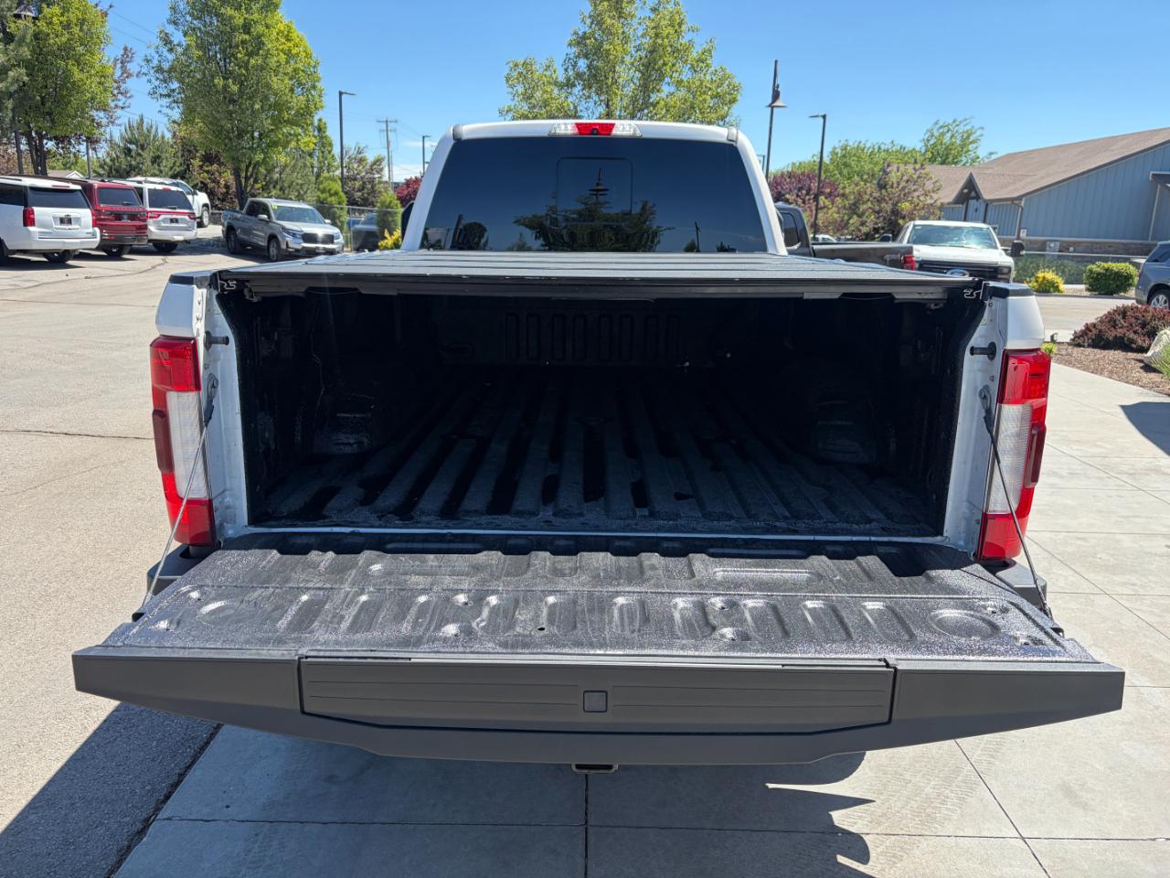 Ford Super Duty F-350 SRW Lariat 4WD Crew Cab 8' Box 2019