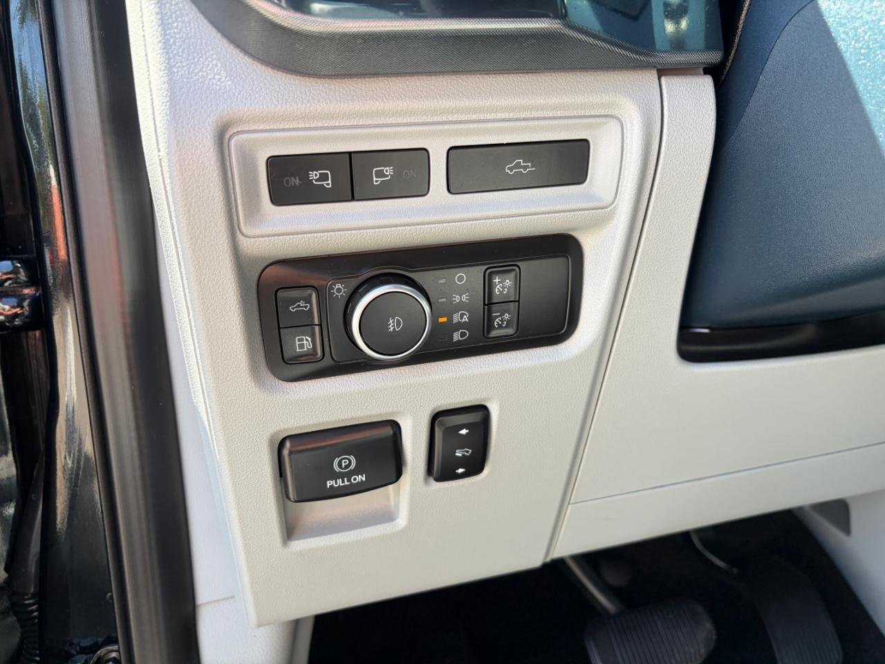 Ford F-150 Limited 4WD SuperCrew 5.5' Box 2021
