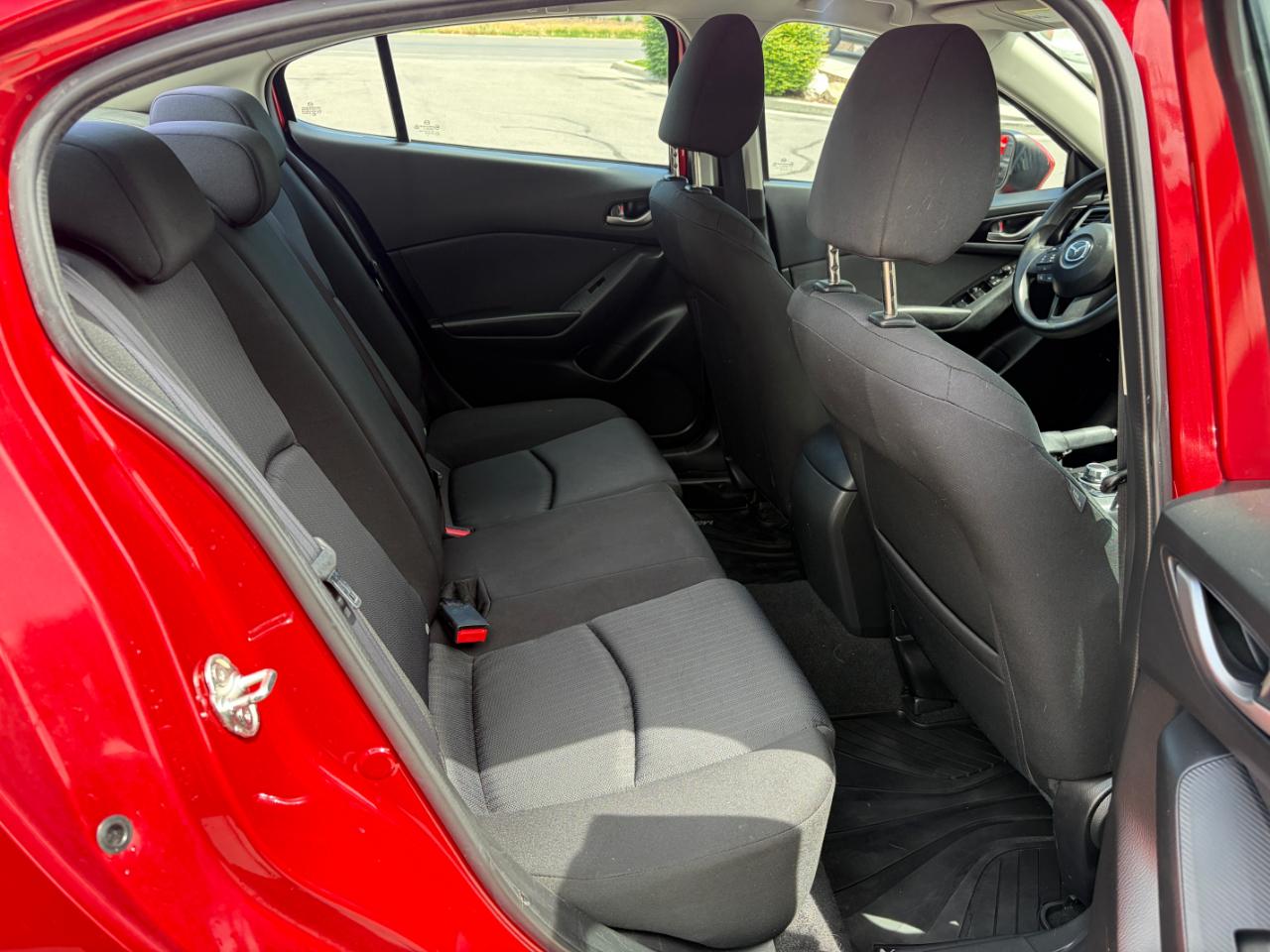 Mazda MAZDA3 4dr Sdn Auto i Sport 2015