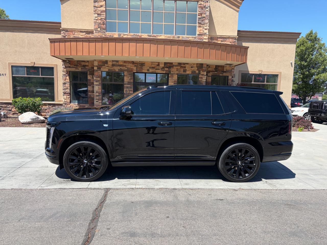 Cadillac Escalade 4WD 4dr Sport Platinum 2025
