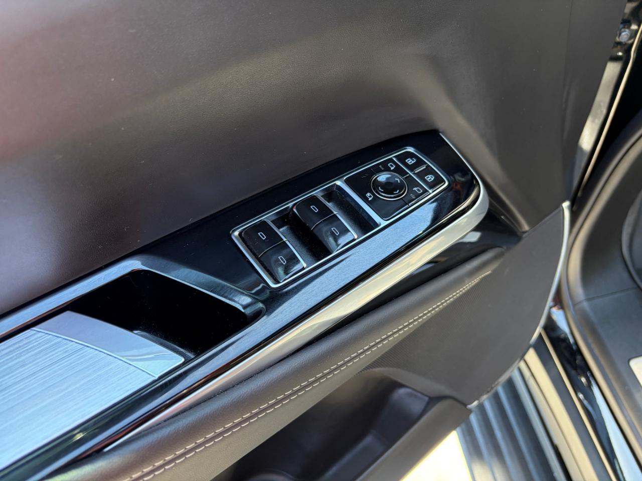 Cadillac Escalade 4WD 4dr Sport Platinum 2025