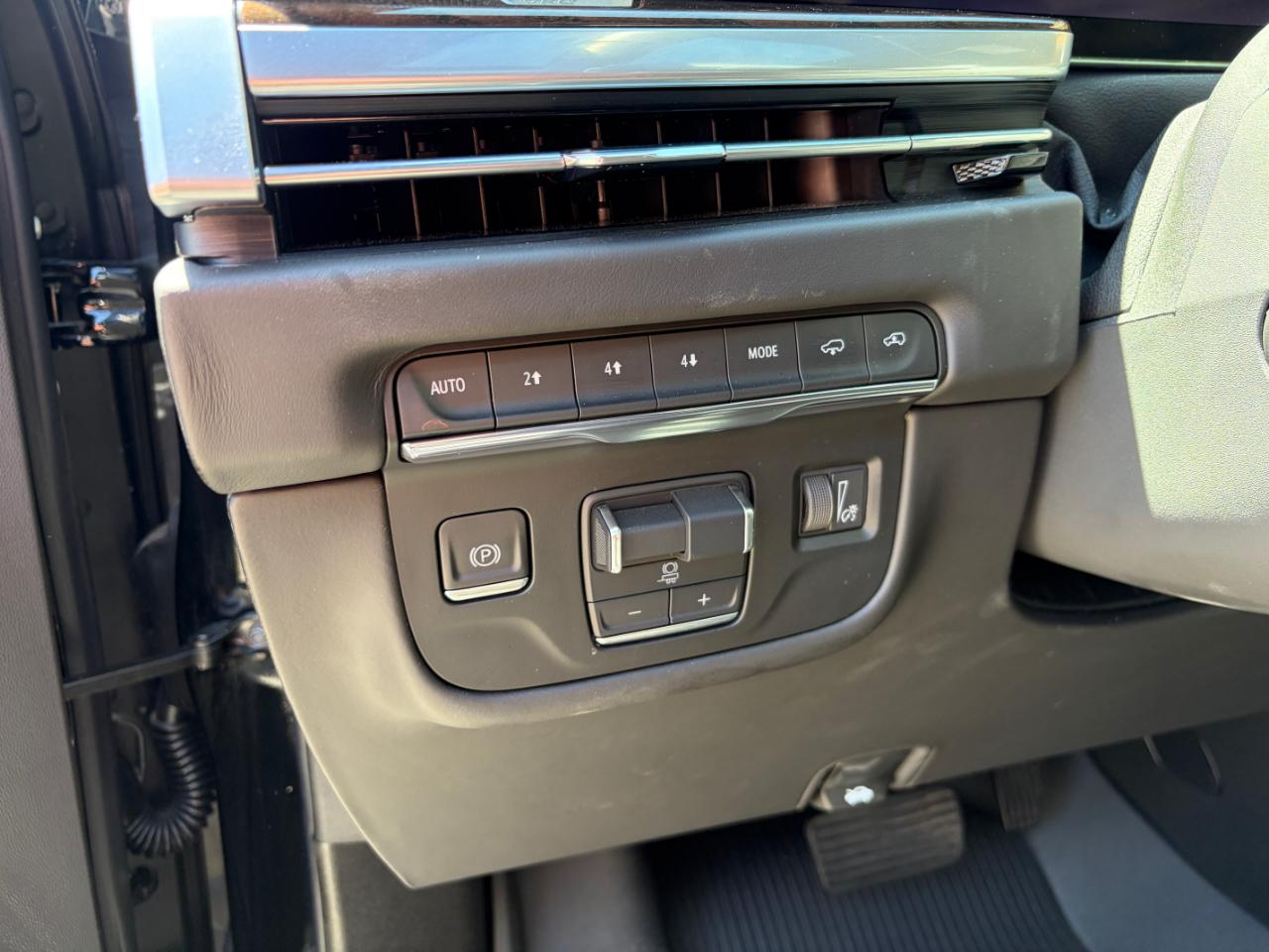 Cadillac Escalade 4WD 4dr Sport Platinum 2025