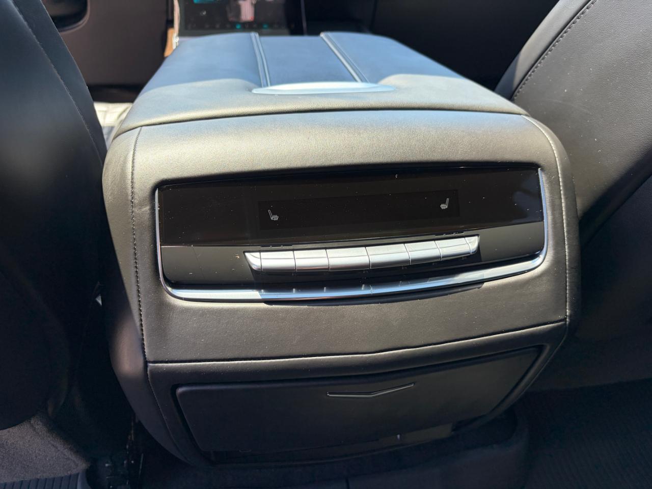 Cadillac Escalade 4WD 4dr Sport Platinum 2025
