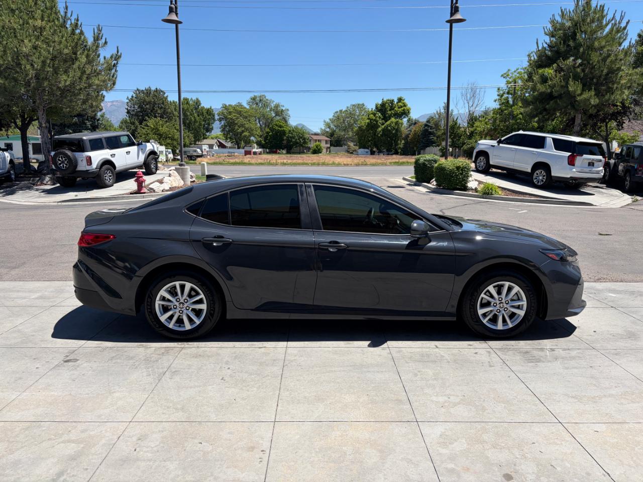 Toyota Camry LE AWD (Natl) 2025