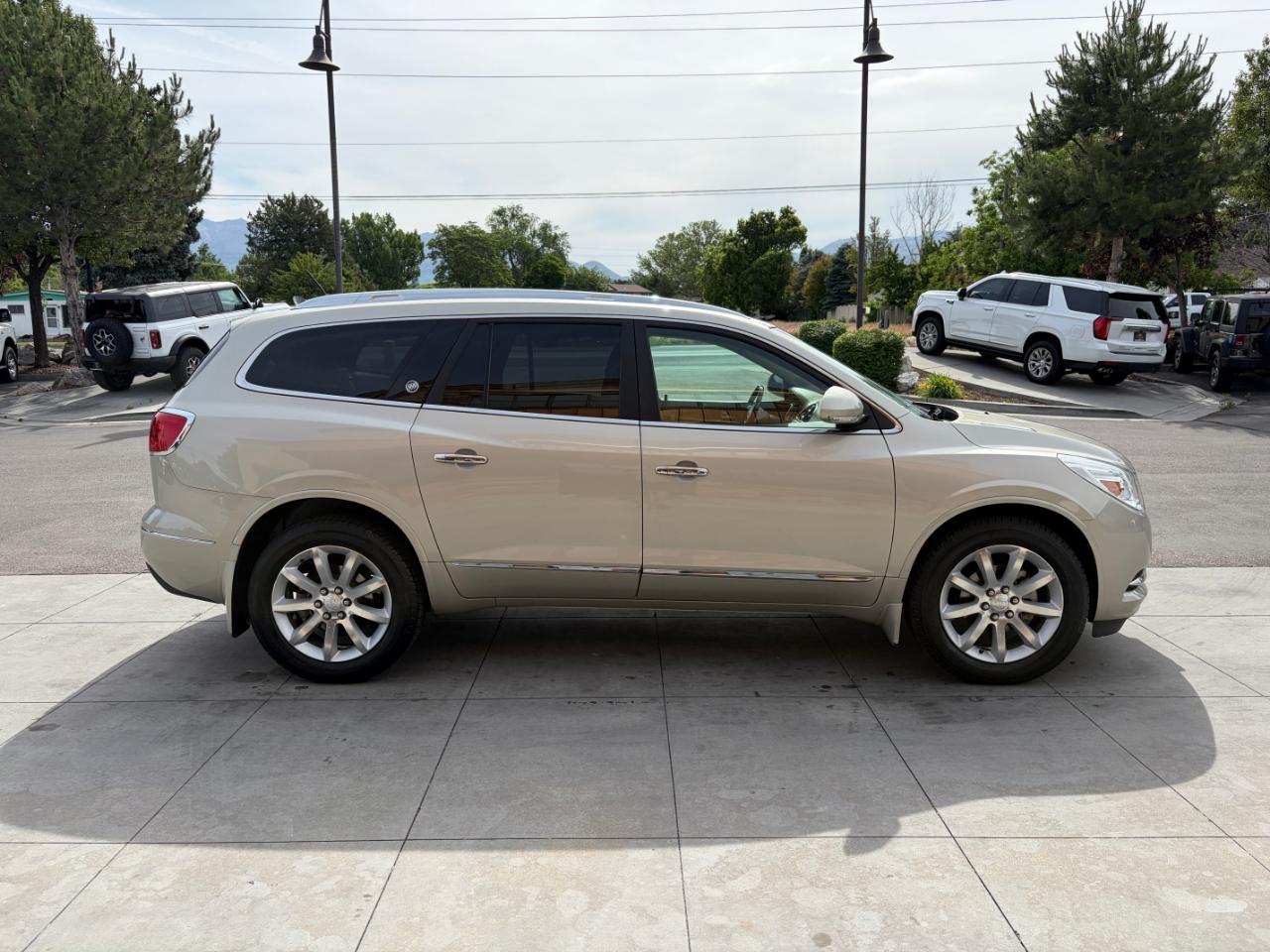 Buick Enclave AWD 4dr Premium 2017