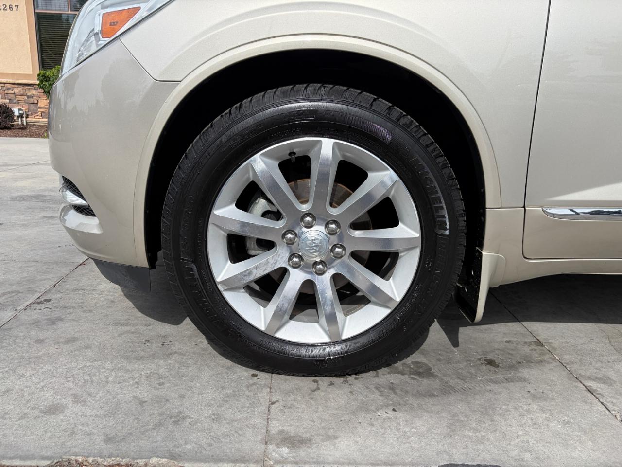 Buick Enclave AWD 4dr Premium 2017