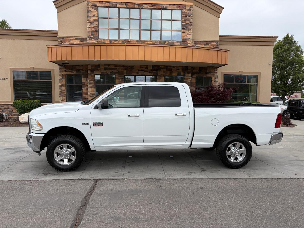 Dodge Ram 2500 4WD Crew Cab 149" SLT 2010