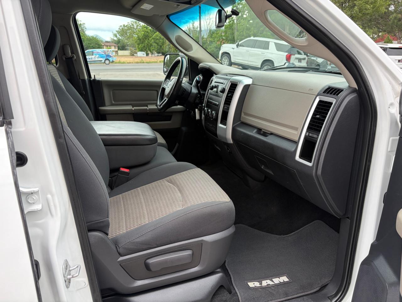 Dodge Ram 2500 4WD Crew Cab 149" SLT 2010