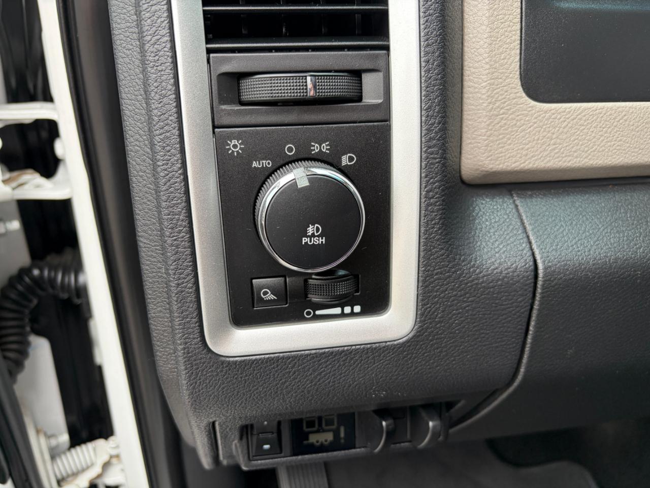 Dodge Ram 2500 4WD Crew Cab 149" SLT 2010