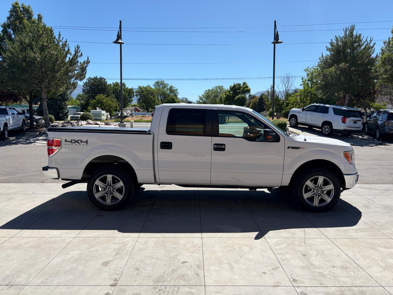 Ford F-150 4WD SuperCrew 145" XLT 2014