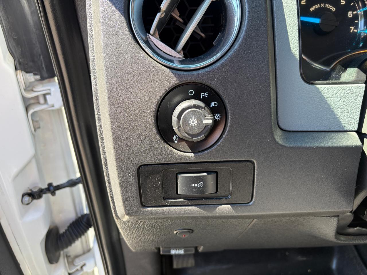 Ford F-150 4WD SuperCrew 145" XLT 2014