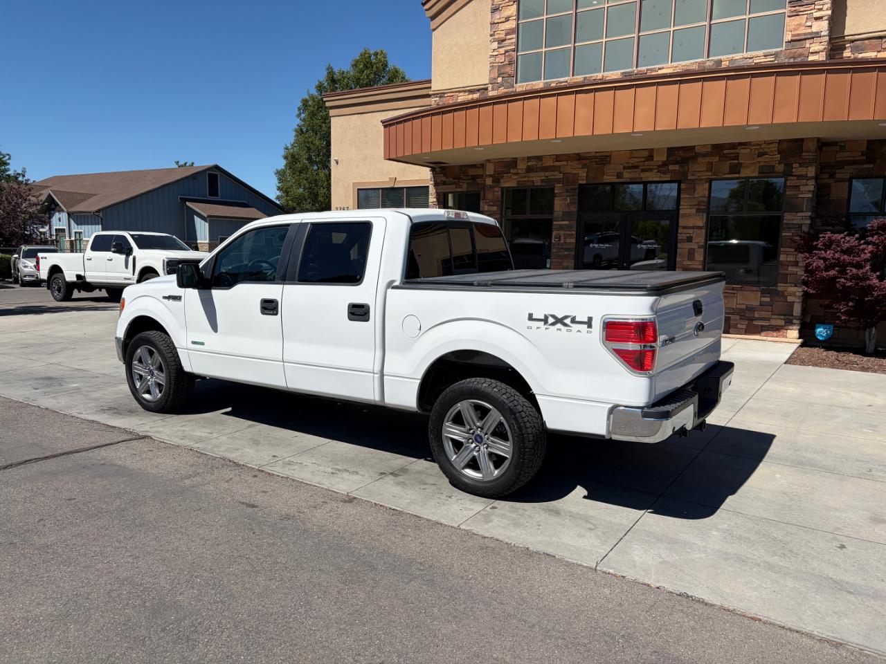 Ford F-150 4WD SuperCrew 145" XLT 2014