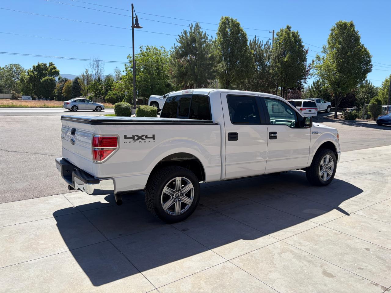 Ford F-150 4WD SuperCrew 145" XLT 2014