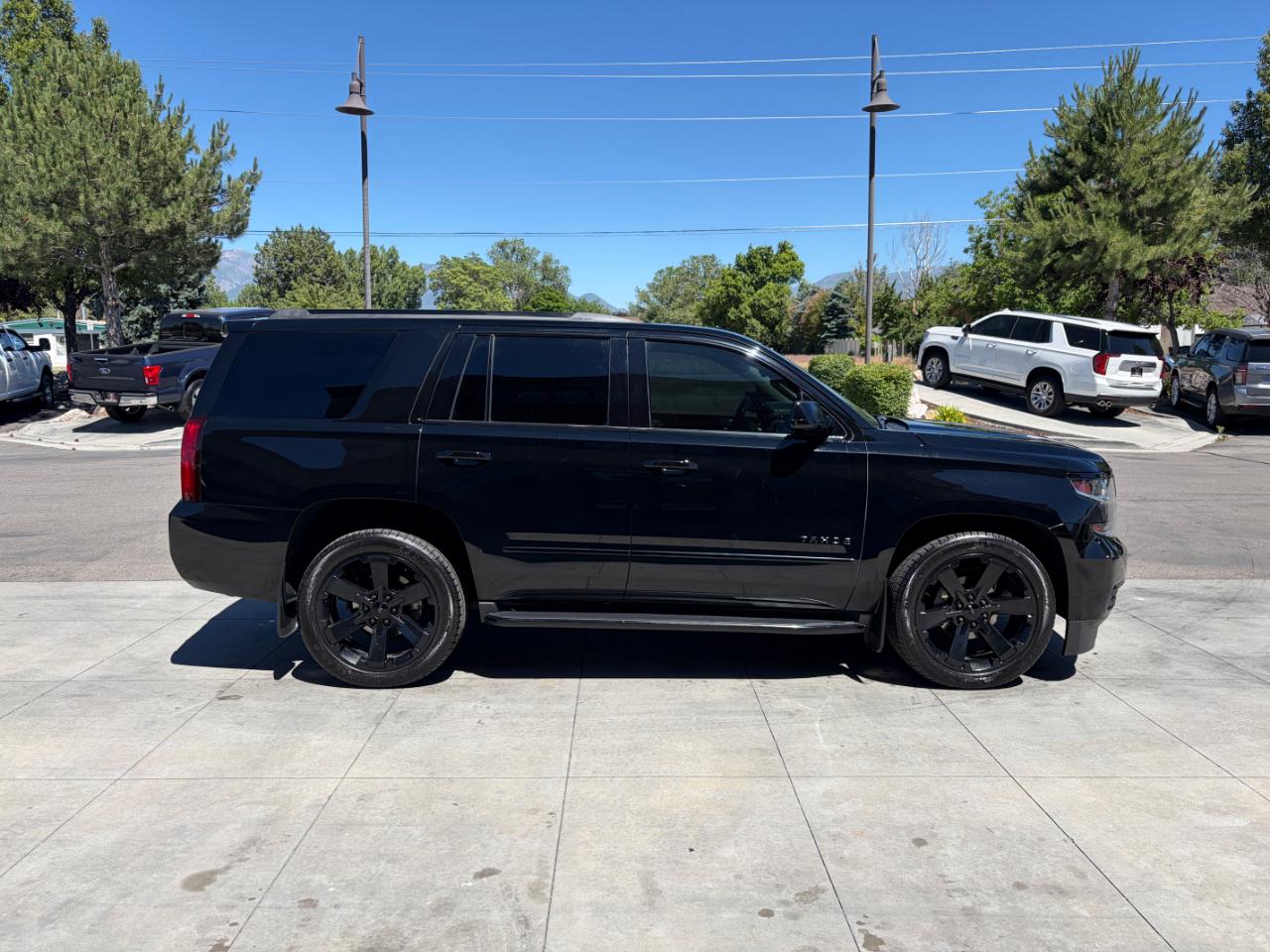 Chevrolet Tahoe 4WD 4dr Premier 2019
