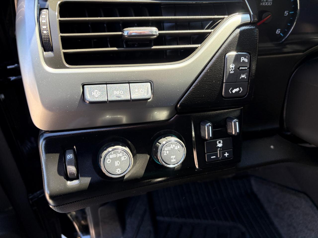 Chevrolet Tahoe 4WD 4dr Premier 2019