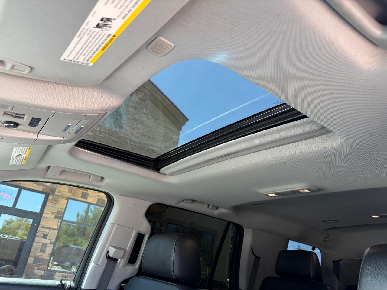 Chevrolet Tahoe 4WD 4dr Premier 2019