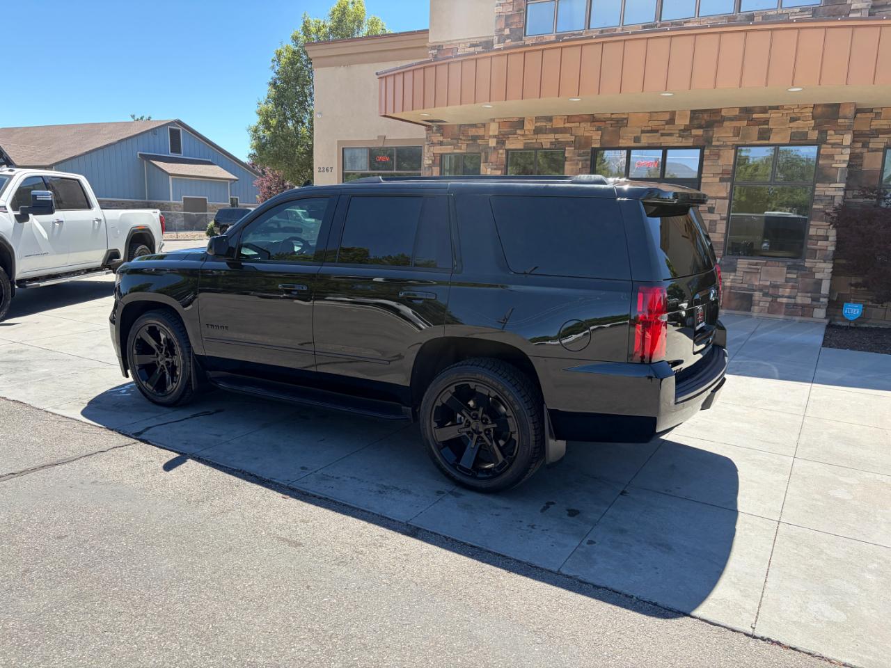 Chevrolet Tahoe 4WD 4dr Premier 2019