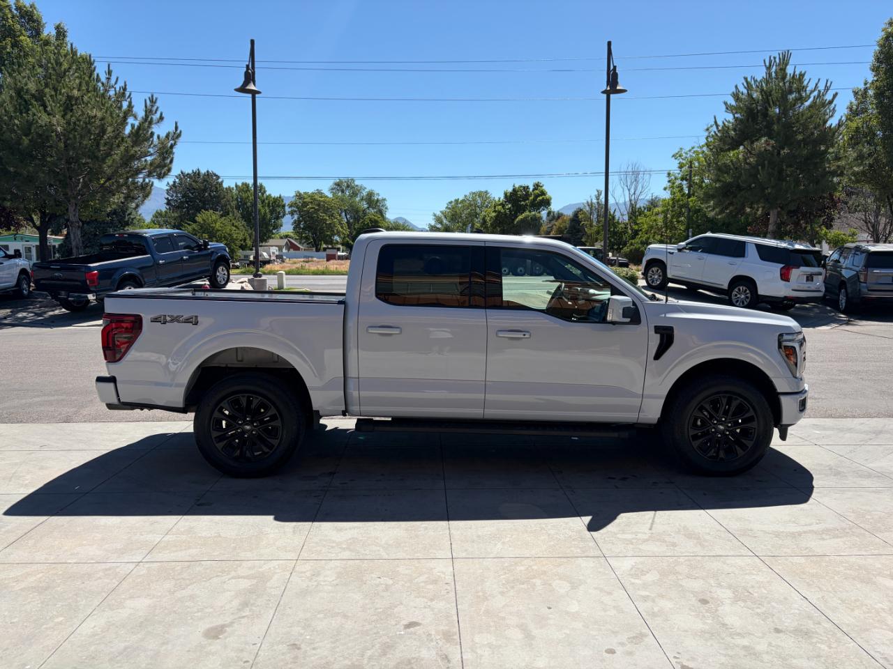 Ford F-150 Lariat 4WD SuperCrew 5.5' Box 2025