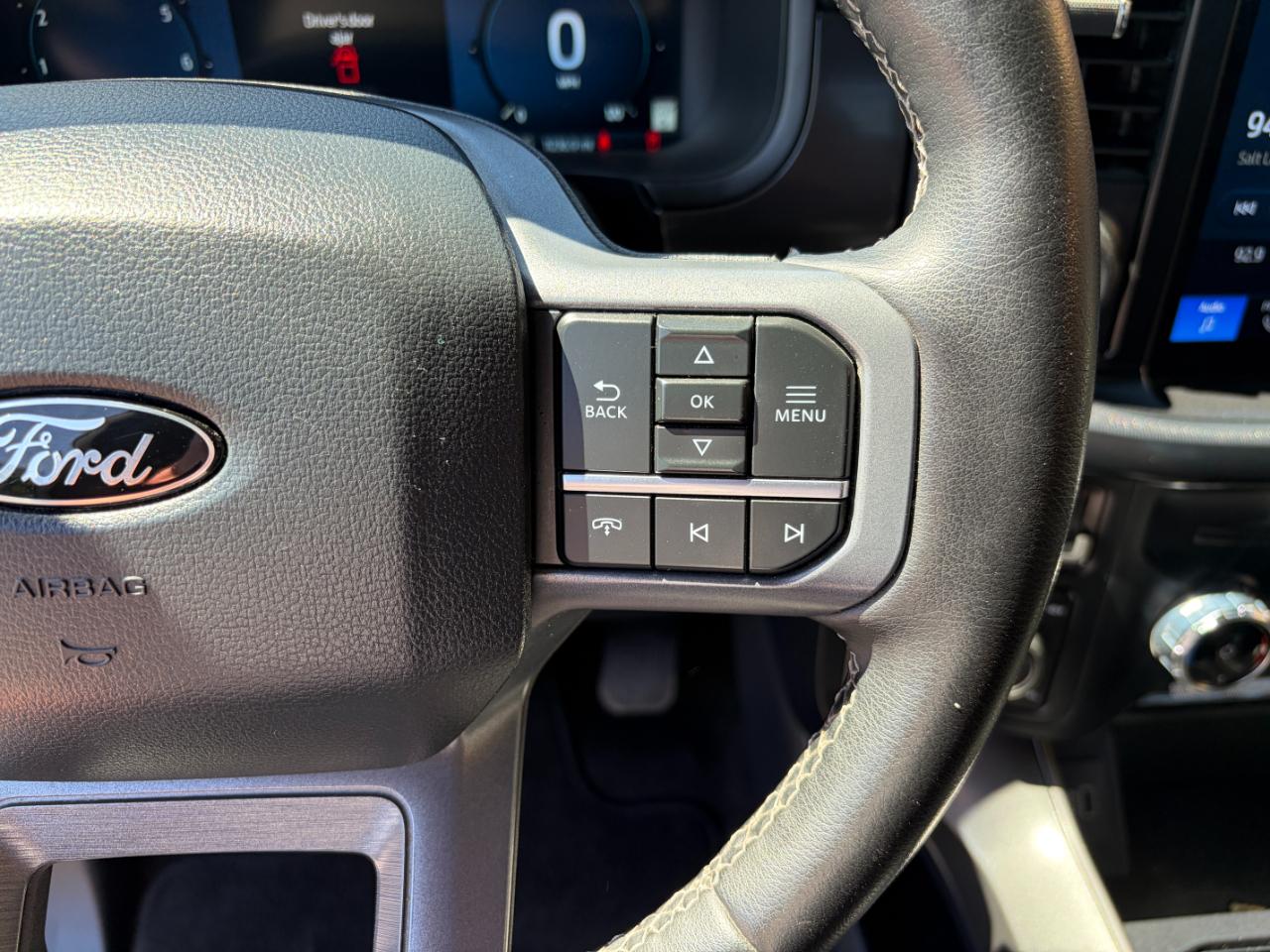 Ford F-150 Lariat 4WD SuperCrew 5.5' Box 2025