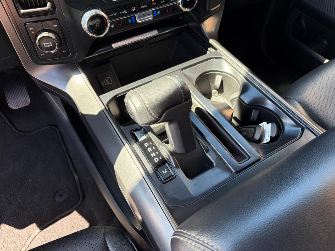 Ford F-150 Lariat 4WD SuperCrew 5.5' Box 2025