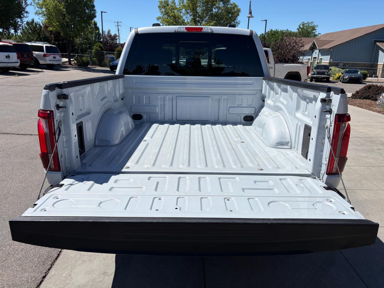 Ford F-150 Lariat 4WD SuperCrew 5.5' Box 2025