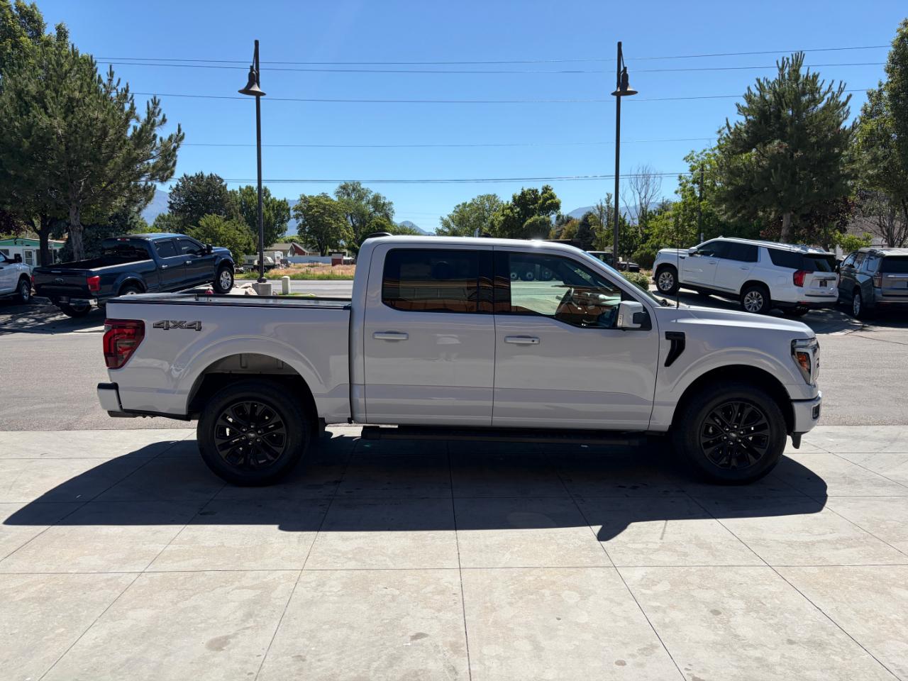 Ford F-150 Lariat 4WD SuperCrew 5.5' Box 2025