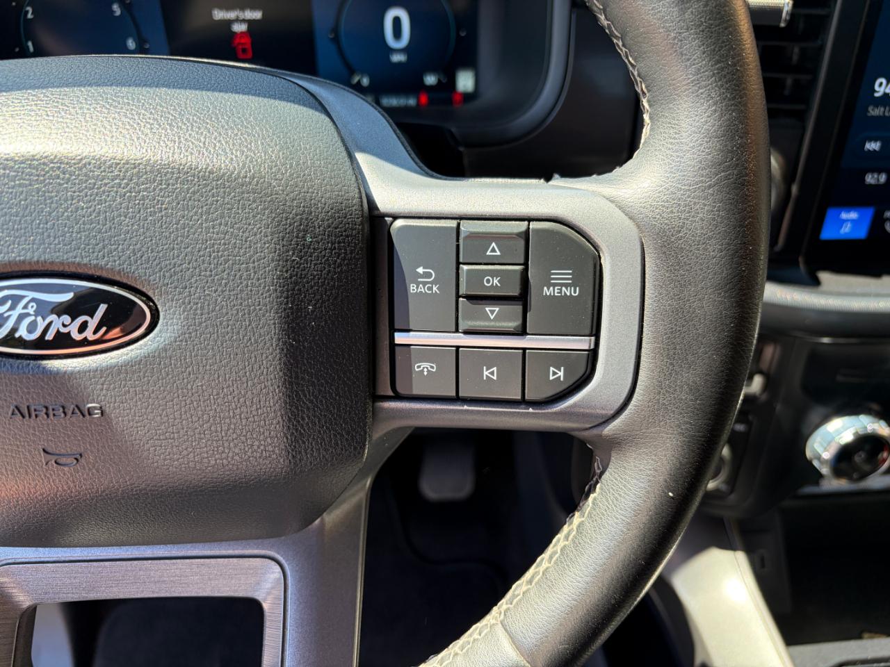 Ford F-150 Lariat 4WD SuperCrew 5.5' Box 2025