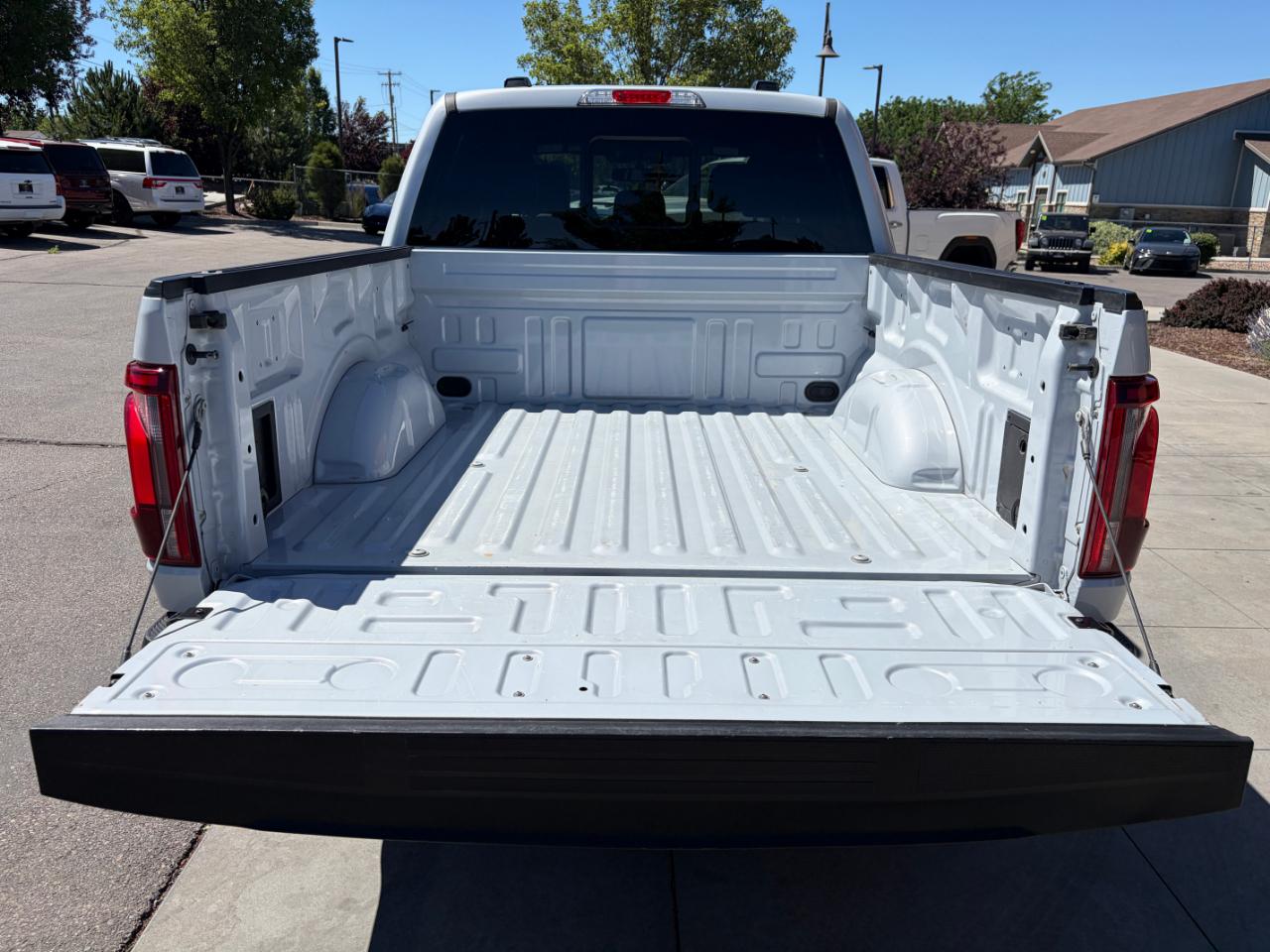 Ford F-150 Lariat 4WD SuperCrew 5.5' Box 2025