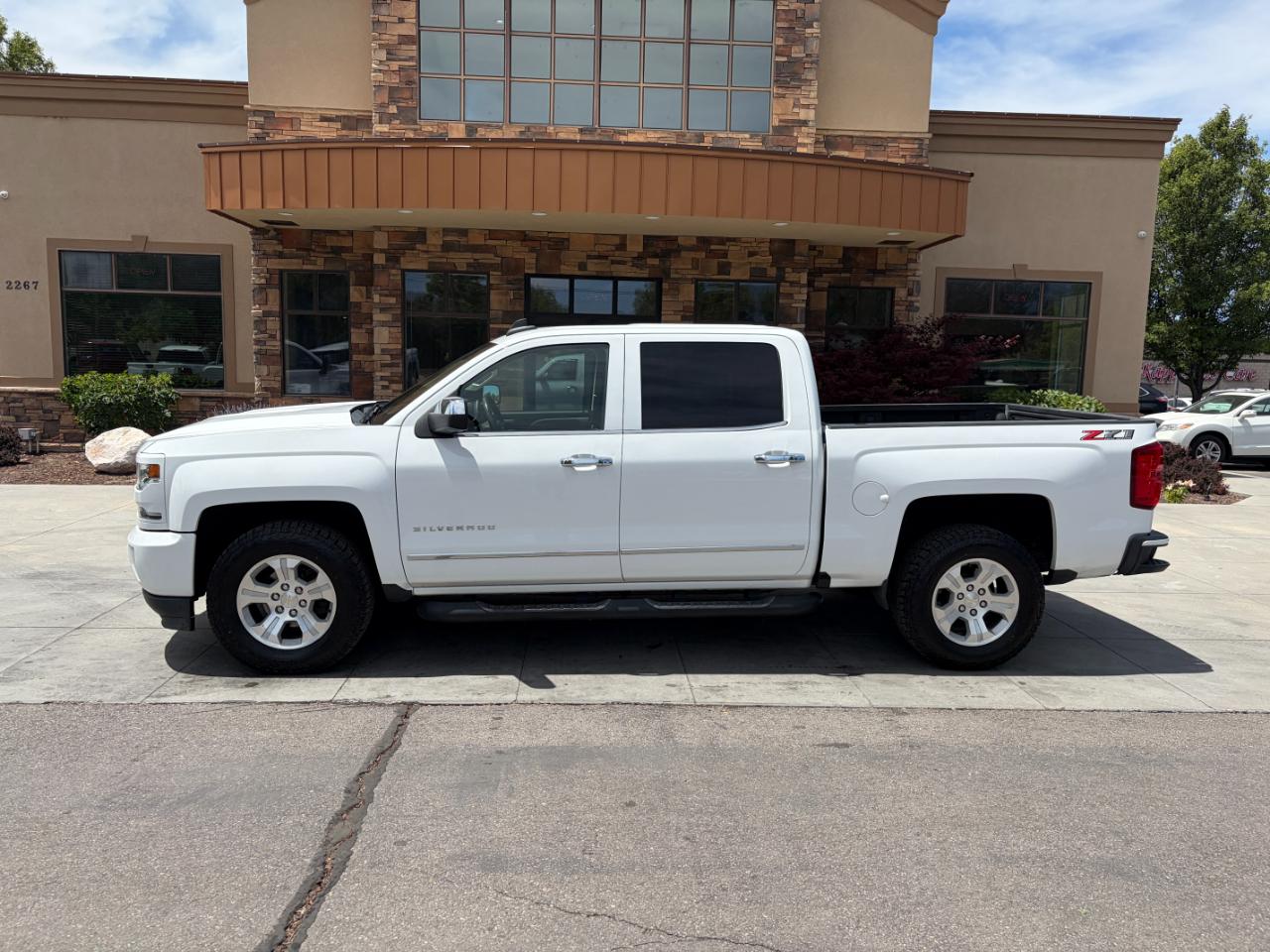 Chevrolet Silverado 1500 4WD Crew Cab 143.5" LTZ w/2LZ 2018